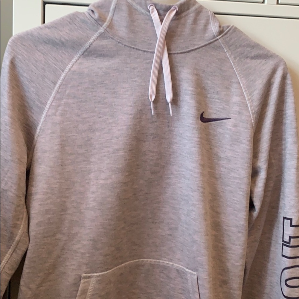 NIKE DRI FIT SWEATSHIRT